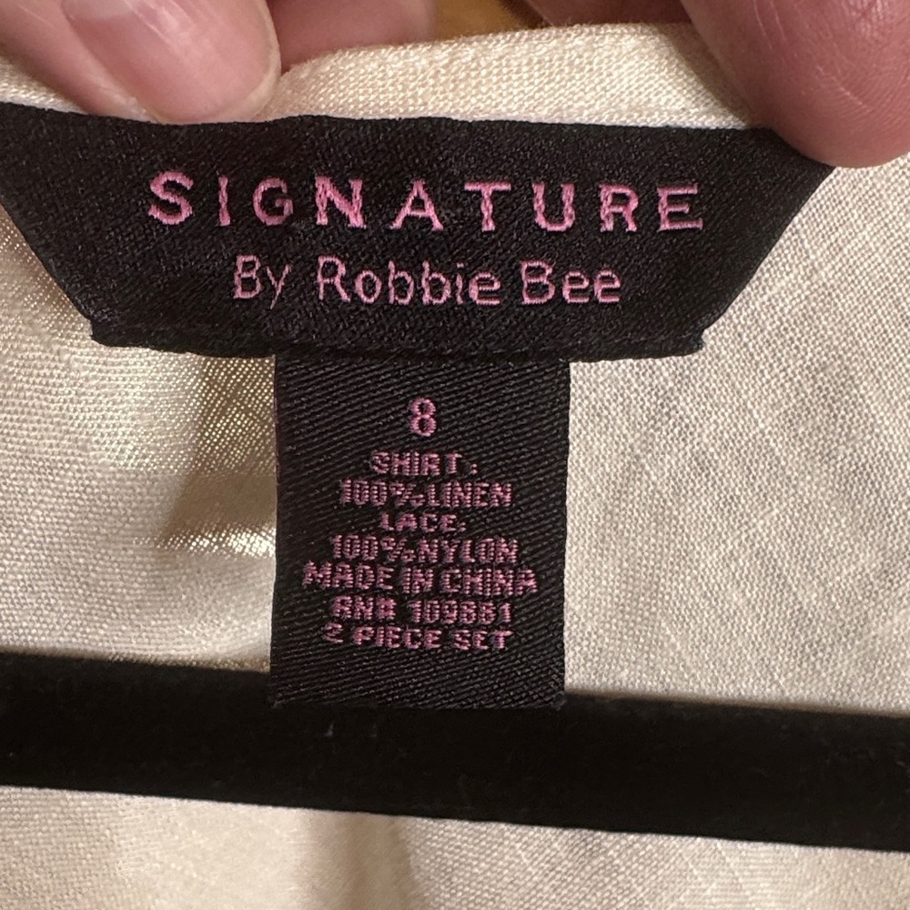 Signature by Robbie Bee 100% Linen Lace Trim Cream Blouse Sz 8 Boho Cottagecore - Picture 3 of 9
